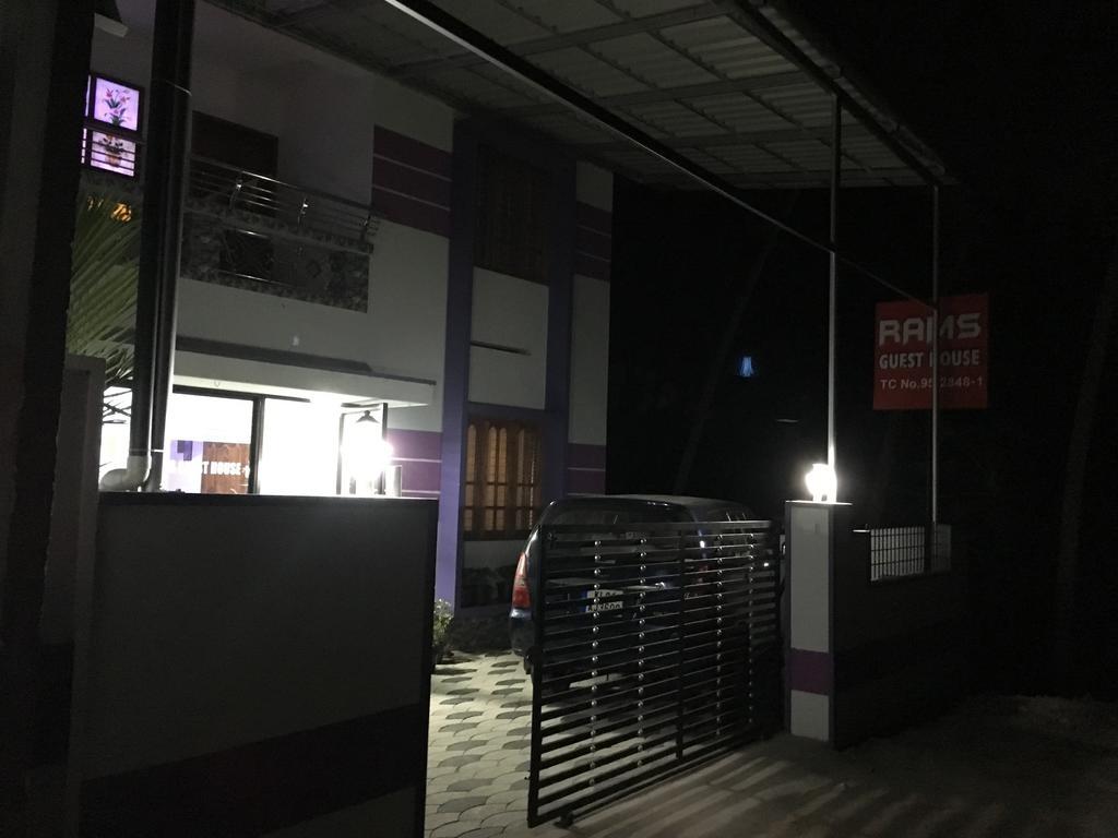 Rams Guest House Near Lulu Mall Thiruvananthapuram Kültér fotó